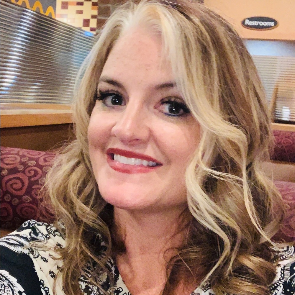 Meet your Posher, Chrisa